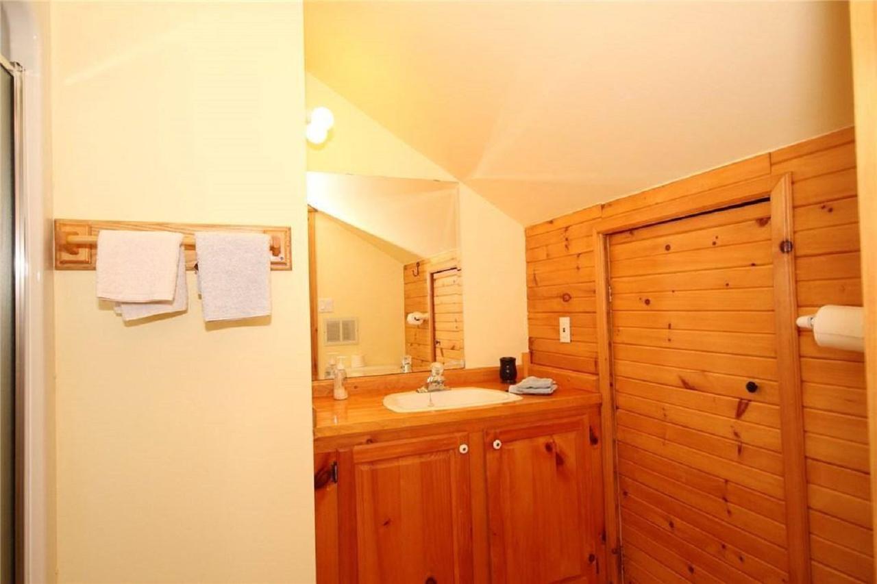 Rock Hill Bed & Breakfast Sharbot Lake Dış mekan fotoğraf